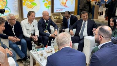 تصدير وإنتاج.. وزير الزراعة يبحث شراكات هولندية في العاصمة الألمانية