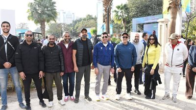 بمشاركة 8000 متسابق من 75 دولة.. وزير الرياضة يطلق شارة بدء ماراثون القاهرة الدولي