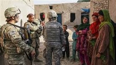 بين الإنسانية والاختطاف.. أسرار تبني ضابط أمريكي لطفلة أفغانية رغماً عن واشنطن
