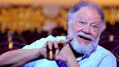 يحيى الفخراني: طبيب الدراما المصرية ورحلة الإبداع من الطب إلى مجلس الشيوخ