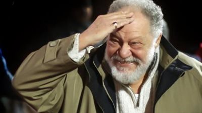 يحيى الفخراني ولميس جابر: قصة حب بدأت على مسرح الجامعة واستمرت لنصف قرن