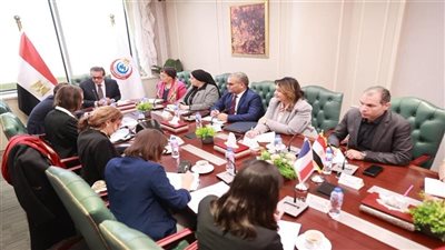 تعاون مصري فرنسي.. وزير الصحة يبحث تطوير 35 وحدة رعاية أولية ودعم جرحى غزة