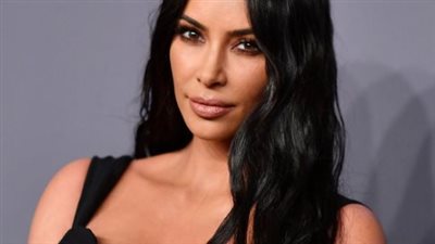 كواليس حياة كيم كارداشيان.. مواقف غريبة لا تُصدق خلف كاميرات تلفزيون الواقع