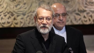 علي لاريجاني في مسقط.. دبلوماسية اللحظات الحاسمة بين طهران وواشنطن برعاية عُمانية