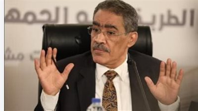 ضياء رشوان من مجلس النواب: لا بد من قانون يحظر استخدام الموبيلات في المدارس