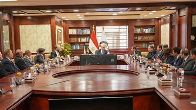 تعاون قضائي.. النائب العام يستقبل وفد 