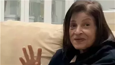 بملامح فاجأت الجميع.. كيف ظهرت عائشة الكيلاني في أحدث إطلالة لها بعد سنوات العزلة؟