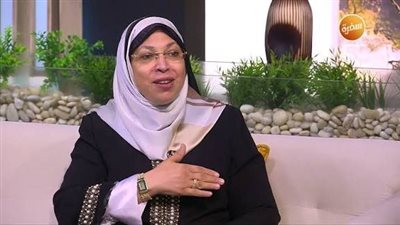 نيفين مختار تكشف مفاجأة عن ليلة القدر: قد تكون في ليلة زوجية |فيديو 