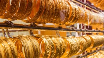 الذهب يفقد 50 دولارًا في جلسة اليوم.. تراجع محلي كبير للأسعار