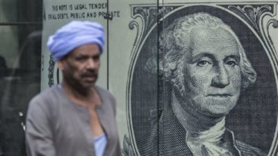 ثبات العملة الأمريكية أمام الجنيه.. كيف انعكس تدفق السيولة الدولارية على أسعار الصرف؟