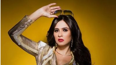 ياسمين عبد العزيز: رحلة 