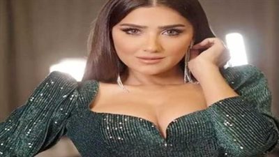 من الجامعة الأمريكية إلى البطولة المطلقة.. مي عمر أيقونة الأناقة والتمثيل