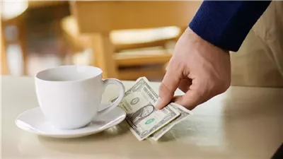 الإكرامية مش مخالفة.. المحامية دينا عدلي توضح الفارق القانوني بين الرشوة والتيبس