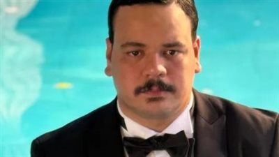 مصطفى غريب ومسيرة حافلة: من 