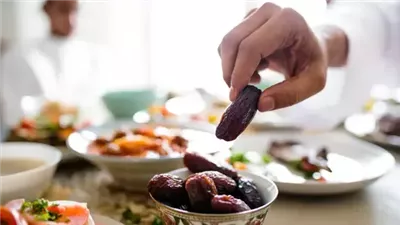 الاعتدال في الطعام منهج قرآني يحمي الإنسان من الإسراف وأمراض العصر
