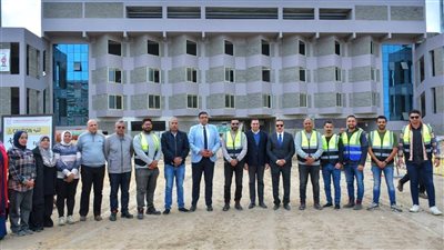 محافظ بورسعيد يتفقد ستاد النادي المصري الجديد ويعطي دفعة مالية لتعزيز وتيرة العمل