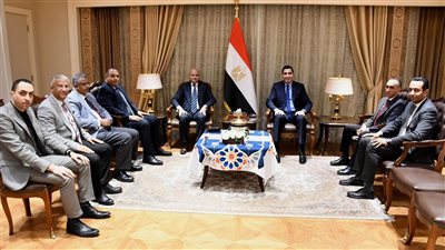 وزير الشباب والرياضة يستقبل مجلس إدارة النادي الإسماعيلي بمقر الوزارة
