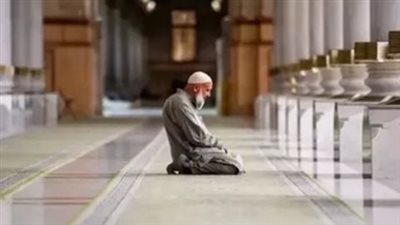 موعد أذان الفجر والمغرب اليوم: متى يبدأ الصيام والإفطار في أول أيام رمضان؟