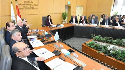 الإسكان تستعرض خطة تطوير قطاع المياه.. تعزيز الشفافية وحماية حقوق المستهلك