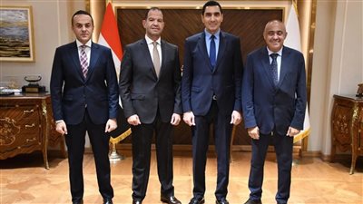 وزير الرياضة يبحث سبل التعاون مع «المتحدة الرياضية» و«استادات» لتطوير الاستثمار الرياضي