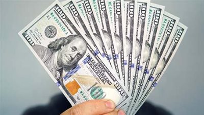الدولار يواصل الثبات أمام الجنيه المصري.. إليكم أسعار الصرف في البنك الأهلي ومصر