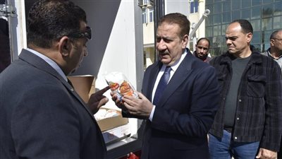محافظ بورسعيد يُقرر فصل طالب لمدة عام بعد اعتدائه على معلم