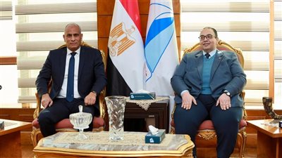 مكى يشارك فى اجتماع مجلس جامعة كفرالشيخ