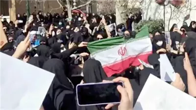 احتجاجات الجامعات الإيرانية تتجدد.. ودعوات للتدخل العسكري الأمريكي