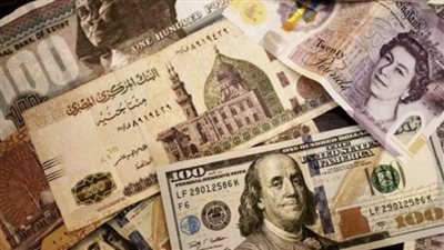 للمستثمرين والمدخرين.. دليلك الكامل لأسعار الدولار في البنوك المصرية الآن