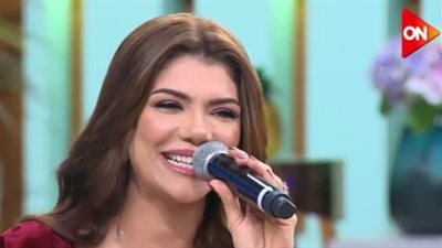 صابرين النجيلي تخطف الأنظار في 