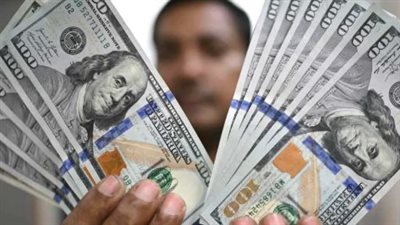 الهدوء يسيطر على سوق الصرف: استقرار الدولار مقابل الجنيه المصري