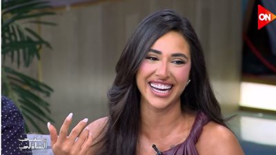 آية سماحة: نجمة الابتسامة والدراما التي غزت القلوب من 