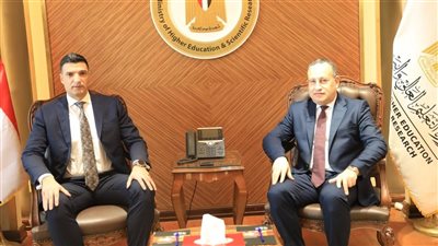 وزيرا التعليم العالي والصناعة يبحثان تعزيز التعاون لتحويل البحث العلمي إلى تطبيقات صناعية مبتكرة