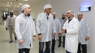 مكى يتفقد المنطقه الصناعيه بمدينة بلطيم