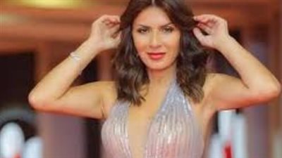 نجلاء بدر.. المذيعة التي غزت الشاشات العربية قبل أن تخطفها أضواء التمثيل