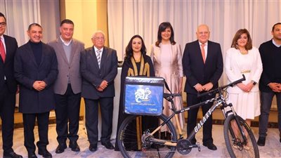 وزيرة التضامن تطلق المرحلة الثانية من مبادرة �عيش وملح� وتدشن حملة �وجبة سبورة المحروسة� لدعم الأسر الأكثر احتياجًا في رمضان