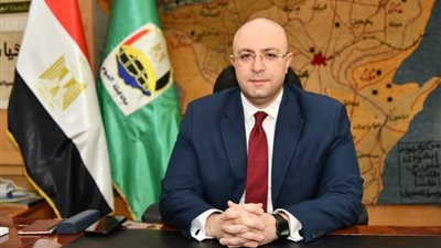 دعم متكامل للفئات الأكثر احتياجًا.. محافظ الفيوم يقرر تشغيل ذوي الهمم وتجهيز فتيات مقبلات على الزواج