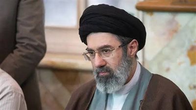 بعد اختياره مرشدًا أعلى لإيران.. من هو مجتبى حسيني خامنئي “رجل الظل” في طهران؟