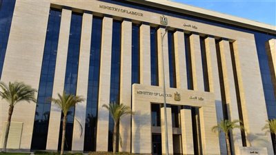 4435 فرصة عمل للشباب وذوي الهمم في 7 محافظات ضمن نشرة التوظيف الأسبوعية لوزارة العمل