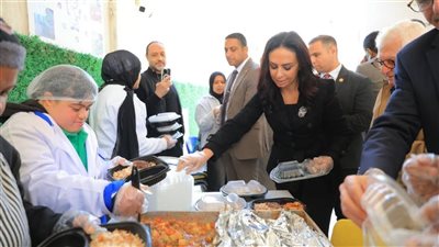 وزيرة التضامن تتفقد أنشطة “هوب أكاديمي لذوي الإعاقة” ومبادرة “مطبخ الملائكة” بمدينة الشروق