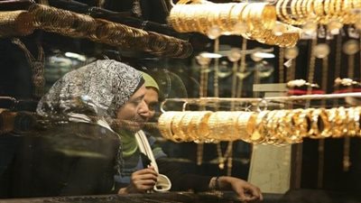 الذهب والنفط والتوترات.. صراع الملاذات الآمنة في ظل اشتعال أسعار الطاقة بمضيق هرمز