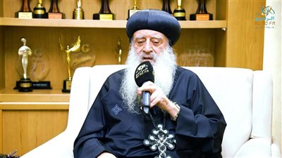 من العجز عن الحركة إلى كرسي المطرانية.. حكاية الأنبا بولا مع 