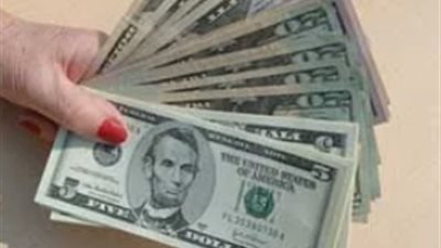 تأثيرات التوترات الجيوسياسية على سعر الصرف.. لماذا ارتفع الدولار أمام الجنيه المصري مؤخراً؟