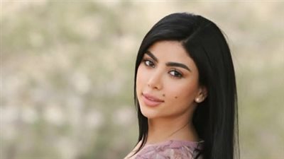 حقيقة علاقة كارولين عزمي وأحمد العوضي: تصريحات جريئة تنهي الجدل حول الارتباط