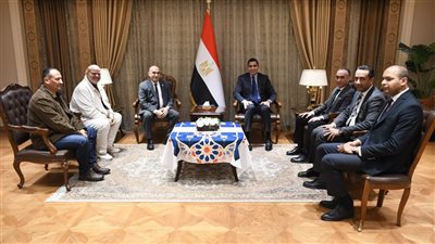 وزير الشباب والرياضة يناقش مع اتحاد رفع الأثقال استعدادات استضافة مصر لبطولات العالم وأفريقيا والبحر المتوسط