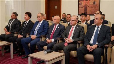 وزير الاستثمار يسلم 8 رخص ذهبية لمشروعات مصرية وعربية وأجنبية باستثمارات 1.2 مليار دولار