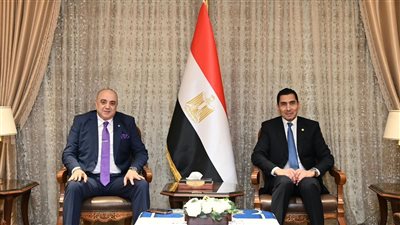 وزير الشباب والرياضة يستقبل رئيس نادي الشمس لبحث خطط التطوير ودعم الأنشطة الرياضية