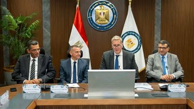 وزير البترول والثروة المعدنية يعتمد الموازنة الاستثمارية لشركة جنوب الوادي المصرية 