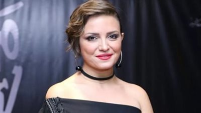رانيا محمود ياسين تداعب ريهام عبد الغفور بعد 