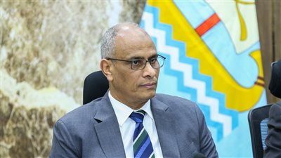 محافظ كفرالشيخ: يعلن توقف حركة الملاحة والصيد بميناء البرلس